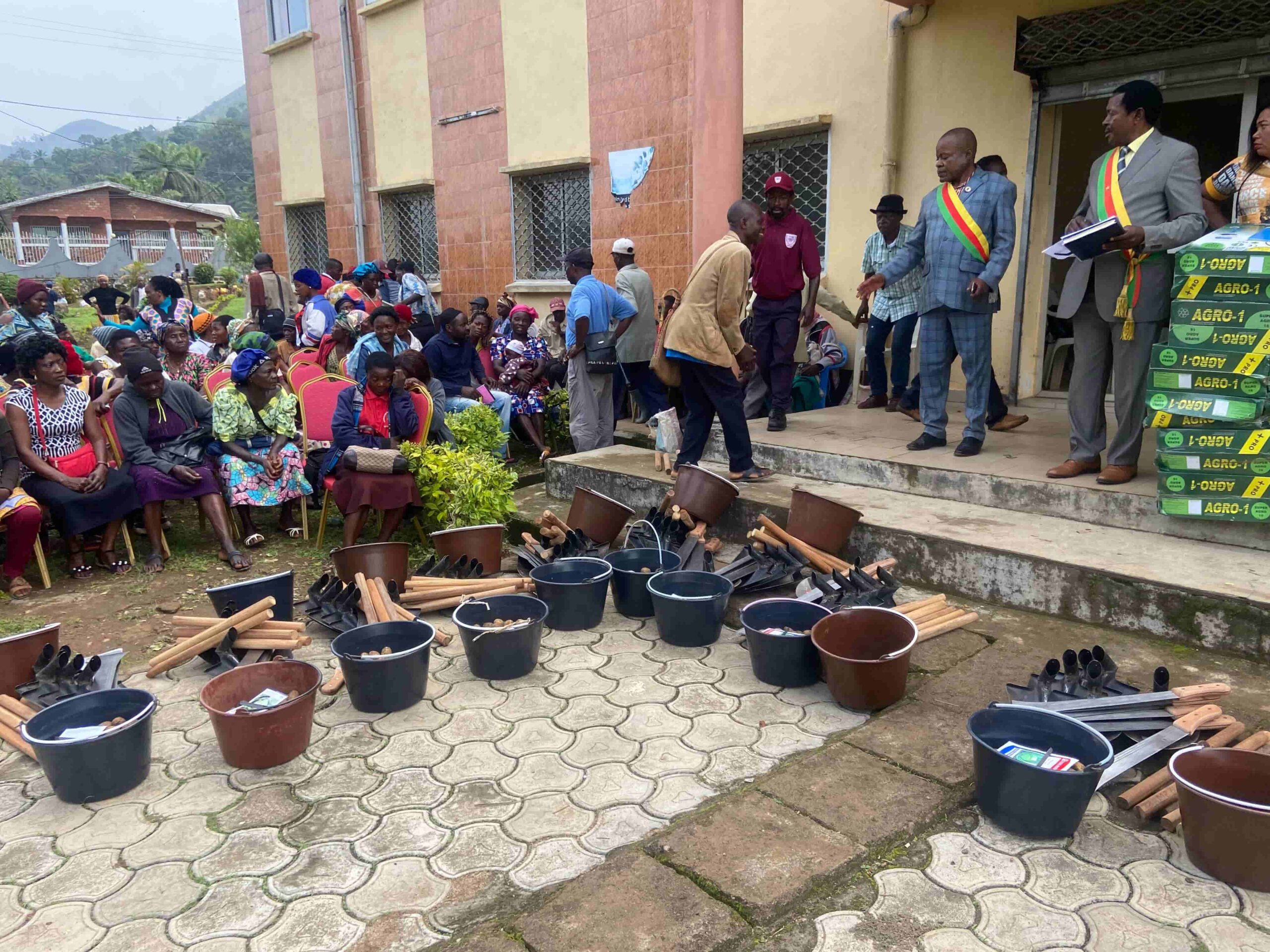 sharing of farming inputs for wheat cultivation to Andek Ngie Municipality by Andek Council