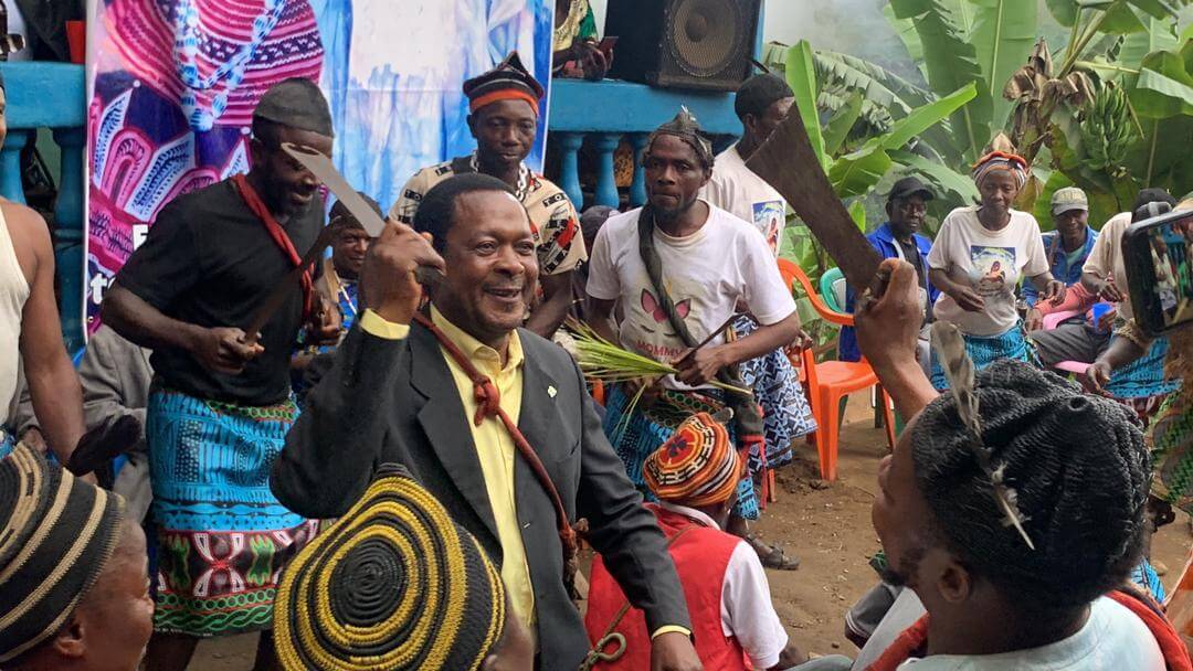 The Lord Mayor of Andek council, Mr. Ubangoh Helly, participated in the funeral of Late Pa Etah Sammy Ambuteh at Baitei Quarter, ETWII village in Andek municipality, today 28th October 2024.