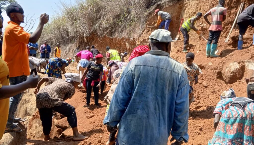 BONANYANG people undertook community work on rehabilitating a section of their Council road that collapsed 01